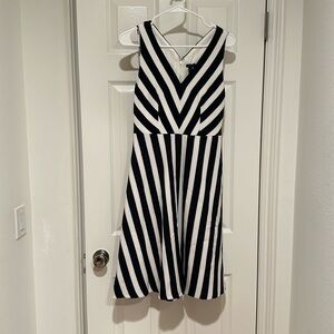 Ann Taylor Nautical navy and white striped dress NWT size 00